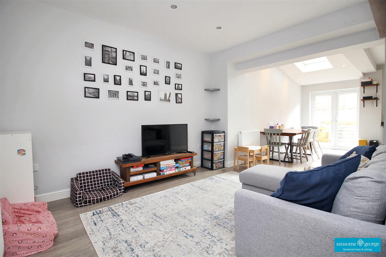3 bed property in St. Ronans Road, Reading